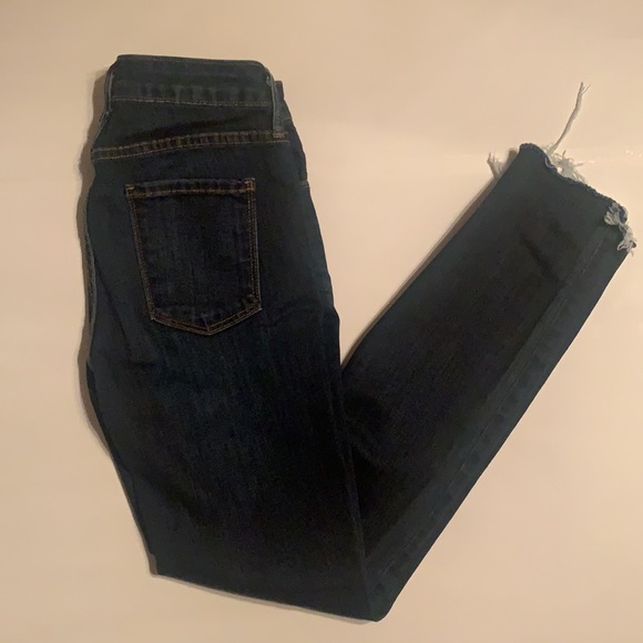 Just Black jeans women’s size 28 dark blue stretch with frayed bottoms. - Picture 3 of 3